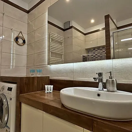 Osiedle Ulanska - Parking - Apartamenty Bryza Apartamento *